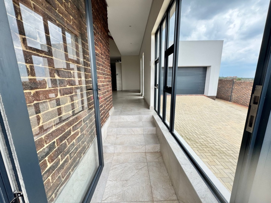 3 Bedroom Property for Sale in Helderzicht Eco Estate North West